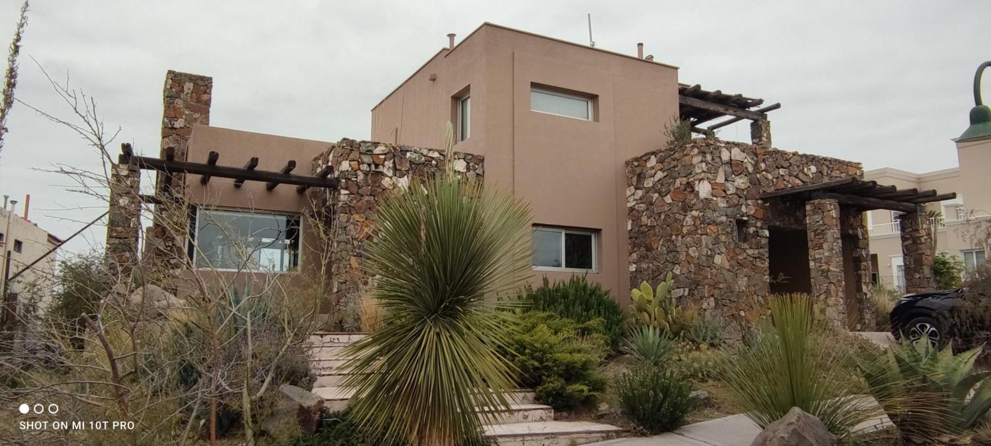 Casa Laderas De Chalet *